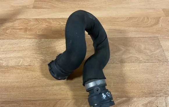 Audi A6 S6 C6 4F Engine coolant pipe/hose 4F0121101F