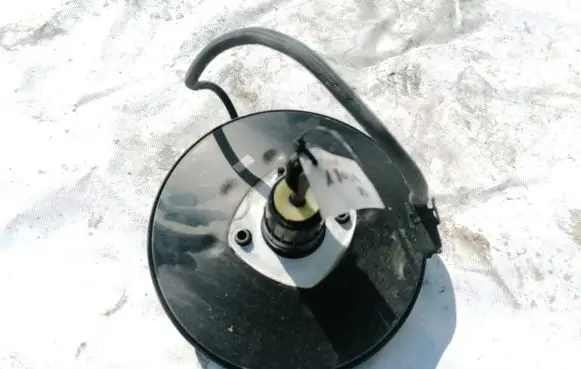 Renault Megane II Brake booster 8200157453