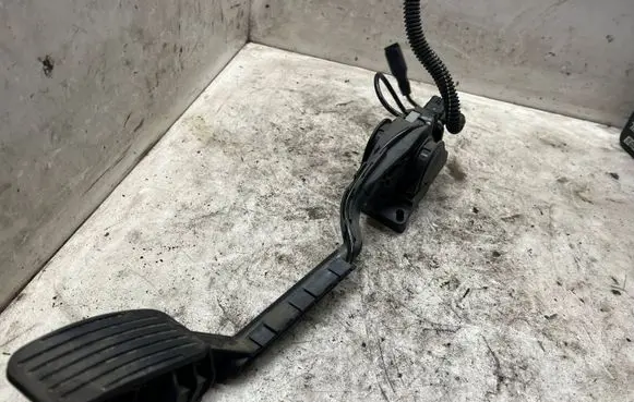 Peugeot 607 Accelerator throttle pedal 9651510780