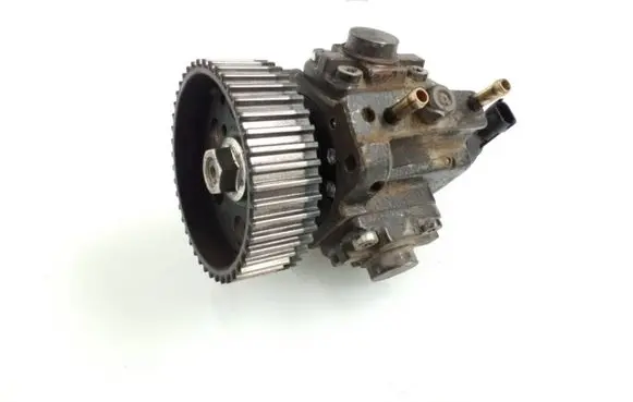 Opel Astra H Fuel injection high pressure pump 0445010156 3333940
