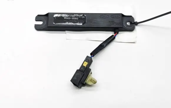 Hyundai ix35 Aerial GPS antenna 954202S310