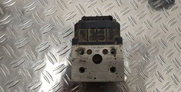 Toyota Corolla E120 E130 ABS Pump 4451002050 8954102030