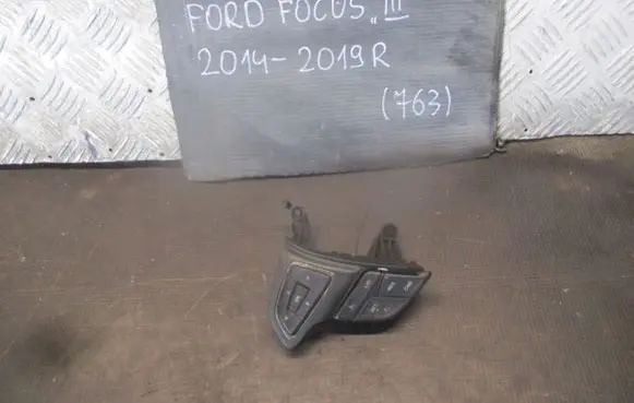 Ford Focus Steering wheel buttons/switches 