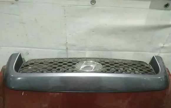 Hyundai Santa Fe Front grill 