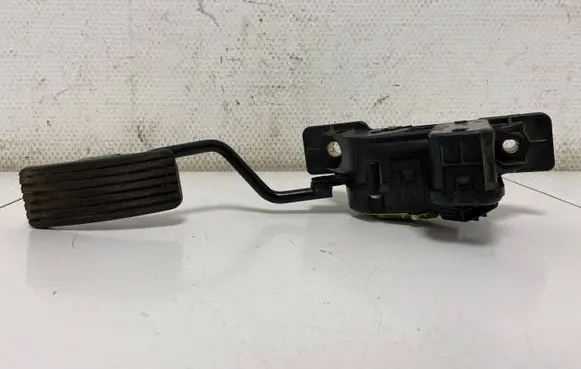 Mitsubishi Grandis Accelerator throttle pedal APM30005 5Z020092