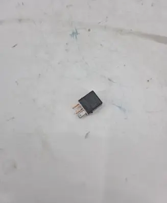 Toyota RAV 4 (XA20) Other relay 9098702012 1067002870