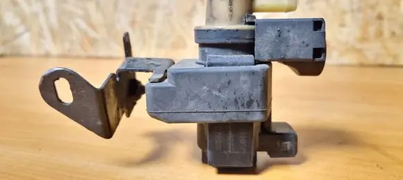 Renault Laguna II Turbo solenoid valve 8200486261