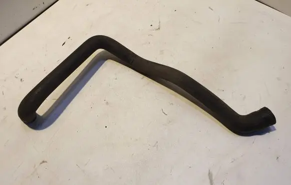 Mercedes-Benz E W210 Engine coolant pipe/hose 2105012082