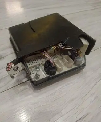 Renault Megane III BSM Control unit 8200481866J