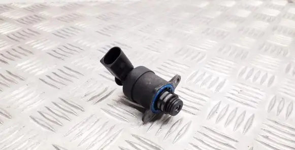Volkswagen PASSAT B8 Fuel pressure sensor 0928400768