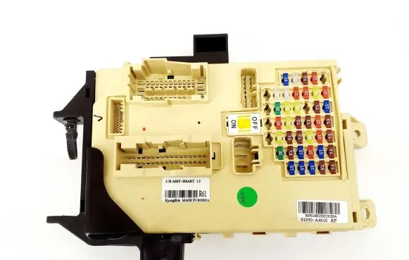 KIA Carens III Fuse module 91950A4610
