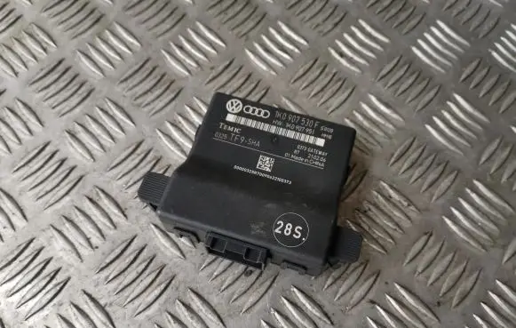 Volkswagen Touran I Gateway control module 1K0907530F 1K0907951