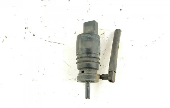 Mercedes-Benz E W211 Windshield washer spray nozzle 2108690821 2108690921