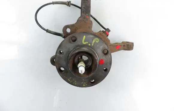 Renault Kangoo I Front wheel hub spindle knuckle 
