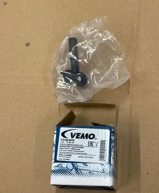 Volkswagen Jetta V Headlight washer spray nozzle 1K6955103