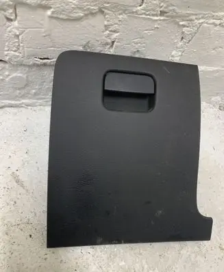 Volkswagen PASSAT B6 Glove box
