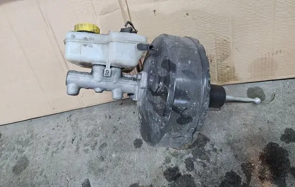 Skoda Fabia Mk2 (5J) Brake booster 6q1614105ah