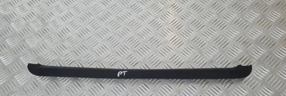 Isuzu D-Max Rear door windshield rail 