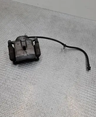 Toyota Prius (XW50) Front brake caliper