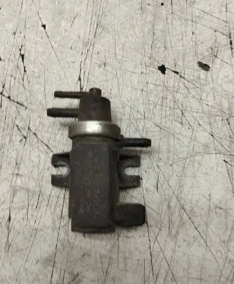 Volvo S70 V70 V70 XC Turbo solenoid valve 72190320