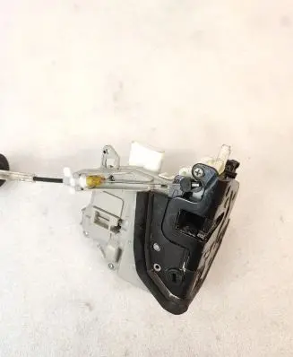 Porsche Macan (95B) Rear door lock 8K0839015F