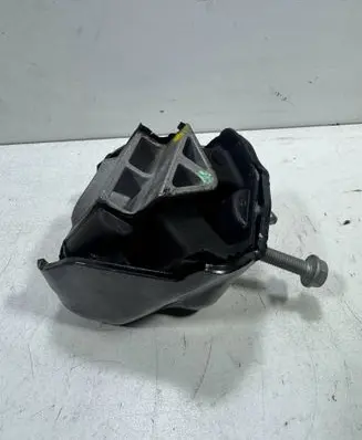 Mercedes-Benz Sprinter W907 W910 Engine mount bracket A9062411613 A9062411513 A9062411713