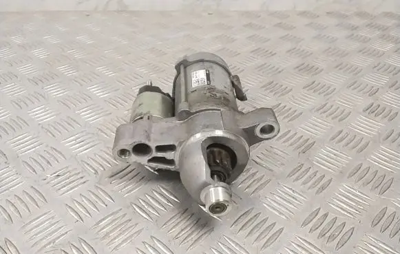 Audi A5 8T 8F Starter motor 06H911024B