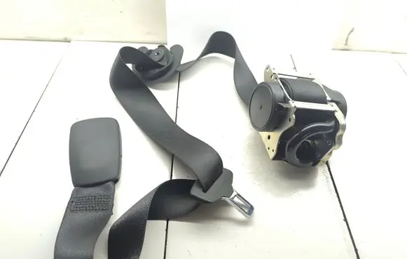 BMW X1 F48 F49 Front seatbelt 628900100 010R0000