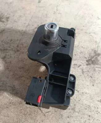 Opel Meriva A Tailgate exterior lock 09183495 32505603 18052004F