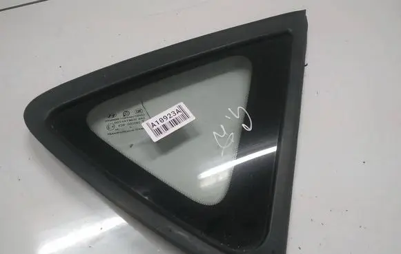 Hyundai i30 Rear side window as2