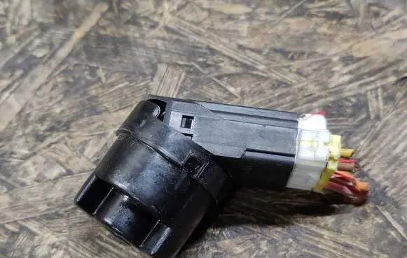 Chevrolet Epica Ignition lock contact 6C31
