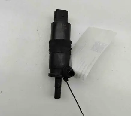 Audi RS3 Windscreen/windshield washer pump 6R0955681