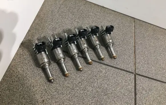 Lexus RX 450H Fuel injectors set 2325031120