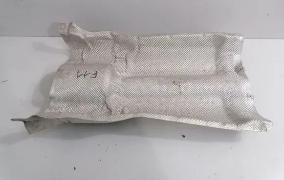 BMW 5 F10 F11 Heat shield in engine bay 7227524