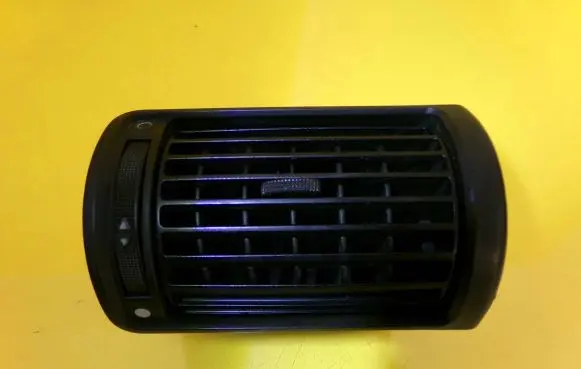 Audi A4 S4 B5 8D Dashboard side air vent grill/cover trim 8D1820902