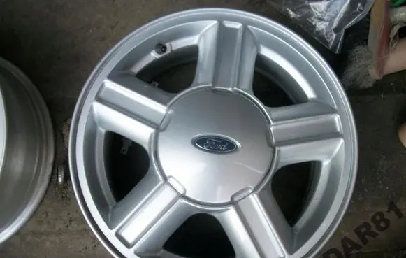Ford Mondeo Mk III R15 alloy rim 