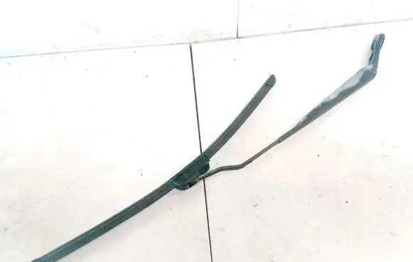 Nissan Micra Front wiper blade arm