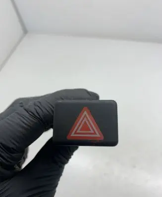 Audi A4 S4 B7 8E 8H Hazard light switch 8E0941509