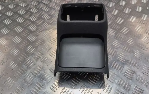 Skoda Octavia Mk4 Ashtray (rear) 5E3857289 22H410R01 5E3863284