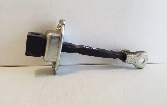 Mitsubishi Outlander Rear door check strap stopper