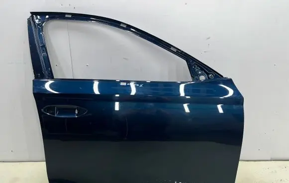 Skoda Octavia Mk4 Front door 5E3831312