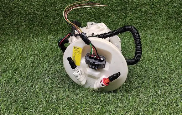 Ford Focus In-tank fuel pump 98APAL 98AP9H307AL B102335