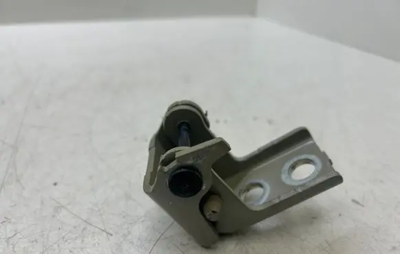 Citroen C3 Front door upper hinge 