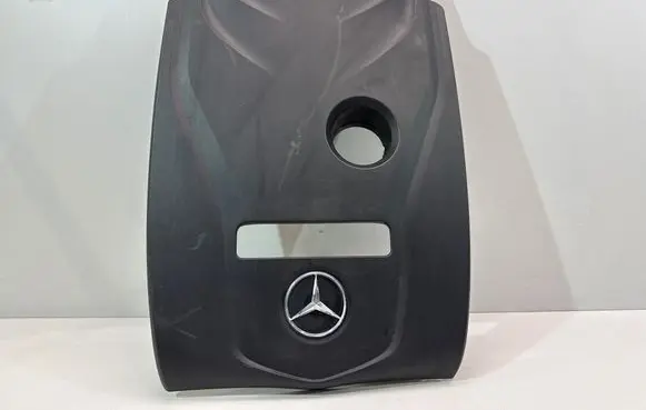 Mercedes-Benz C W205 Engine cover (trim) A2740160900