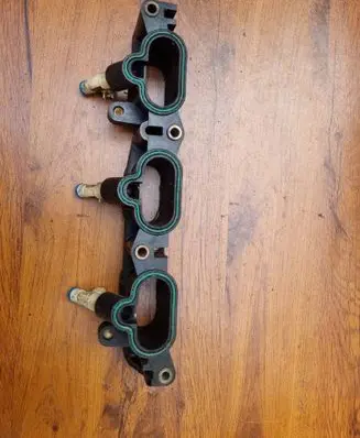 Ford Maverick Other cylinder head part YF1E9K461BG