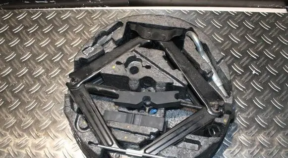 Saab 9-3 Ver2 Tool box 13255681 C2728