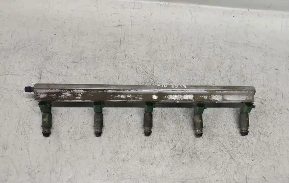 Volvo S60 Fuel injectors set 9470229
