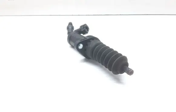 BMW 1 F20 F21 Clutch master cylinder 6795711 21526795711