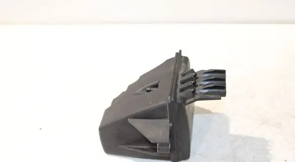 Vacuum air tank