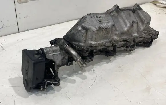 Mercedes-Benz B W245 Intake manifold A6400901637 702713020 0918700017